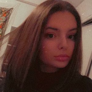 Meet your Posher, Roxanne